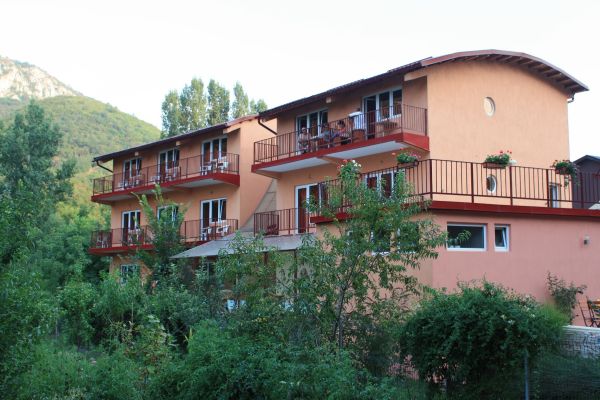 Hotel Pensiune Safrane (Baie Herculane)